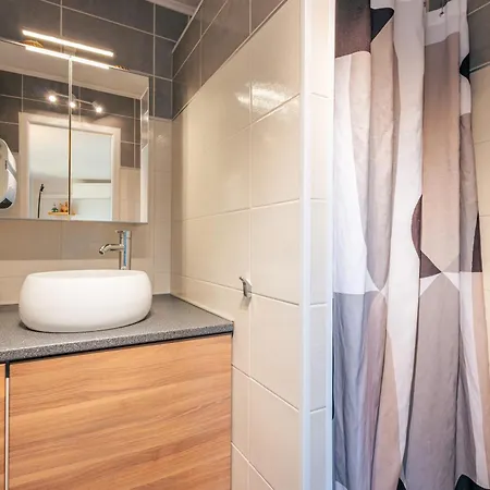 Cosy T2 Au Coeur De Avec Piscine 아파트